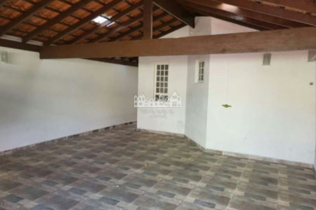 Sobrado à Venda com piscina e próximo à FAAT – Atibaia/SP