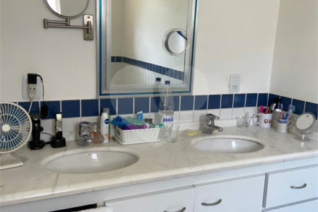 Casa à venda com 6 quartos, sendo 3 suítes,  em Marambaia, Vinhedo, SP