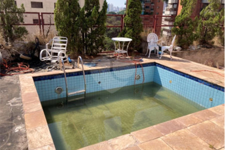 Apartamento à venda com 4 quartos, sendo 2 suítes,  em Moema, São Paulo, SP