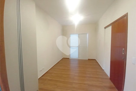 Casa de Vila à venda com 3 suítes em João Xxiii, Vinhedo, SP