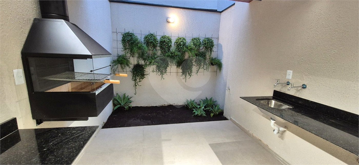 Sobrado à venda com 2 quartos, sendo 1 suíte,  em Vila Paiva, São Paulo, SP