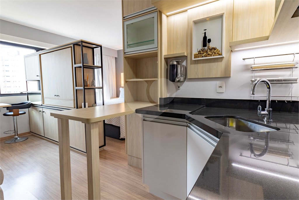 Flat à venda com 1 suíte em Indianópolis, São Paulo, SP