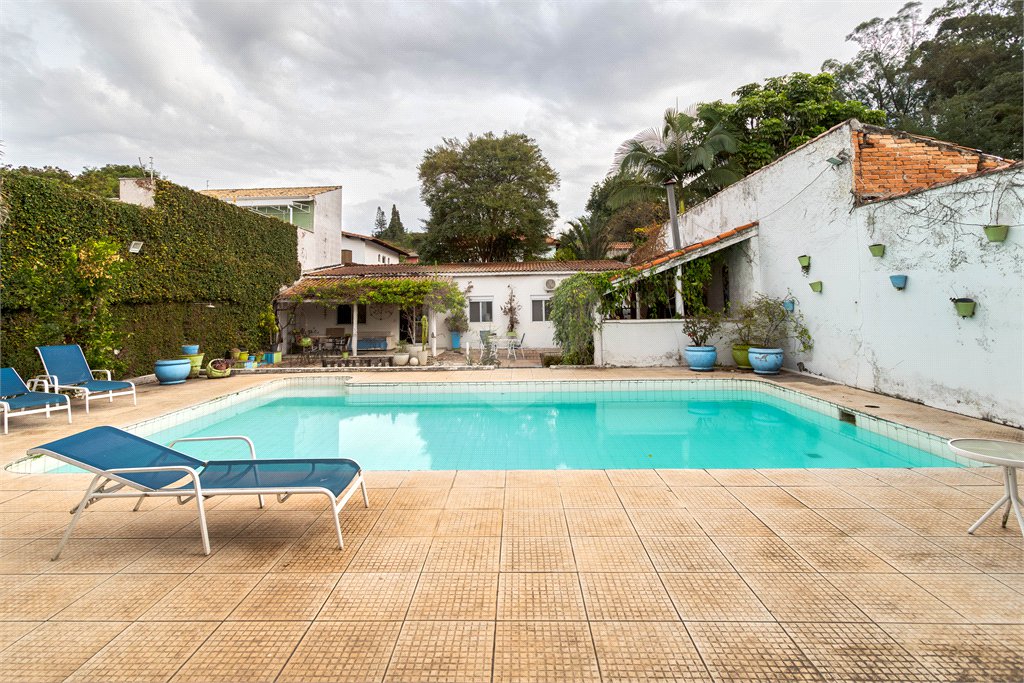Casa à venda com 3 quartos, sendo 2 suítes,  em Alto da Boa Vista, São Paulo, SP