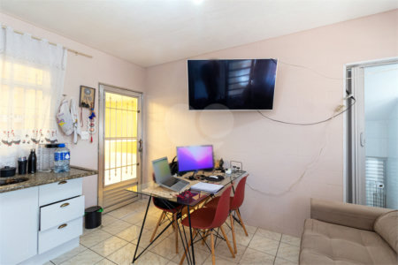 Casa à venda com 3 quartos, sendo 1 suíte, em Jardim Paris, São Paulo, SP