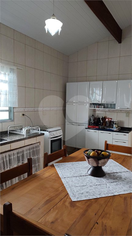 Casa à venda com 3 quartos, sendo 1 suíte, em Vila Santa Helena, Atibaia, SP