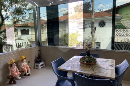 Sobrado à venda com 3 quartos em Vila Paulicéia, São Paulo, SP