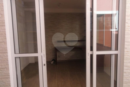 Sobrado à venda com 3 quartos, sendo 1 suíte, em Parque Ipê, São Paulo, SP