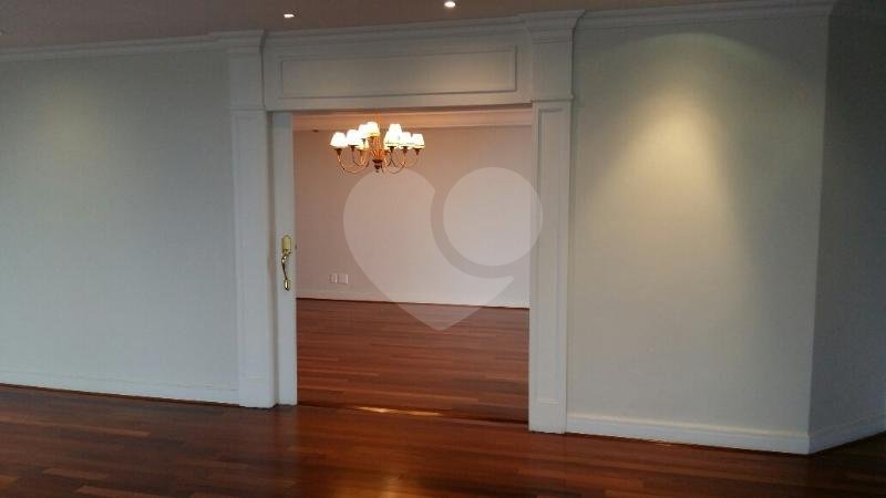 Apartamento à venda com 4 suítes em Alto da Boa Vista, São Paulo, SP
