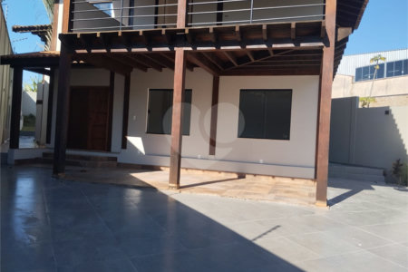 Casa à venda com 3 quartos, sendo 2 suítes, em Vila Harmonia, Araraquara, SP