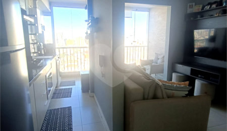 Apartamento à venda com 2 quartos, sendo 1 suíte,  em Parque Vitória, São Paulo, SP