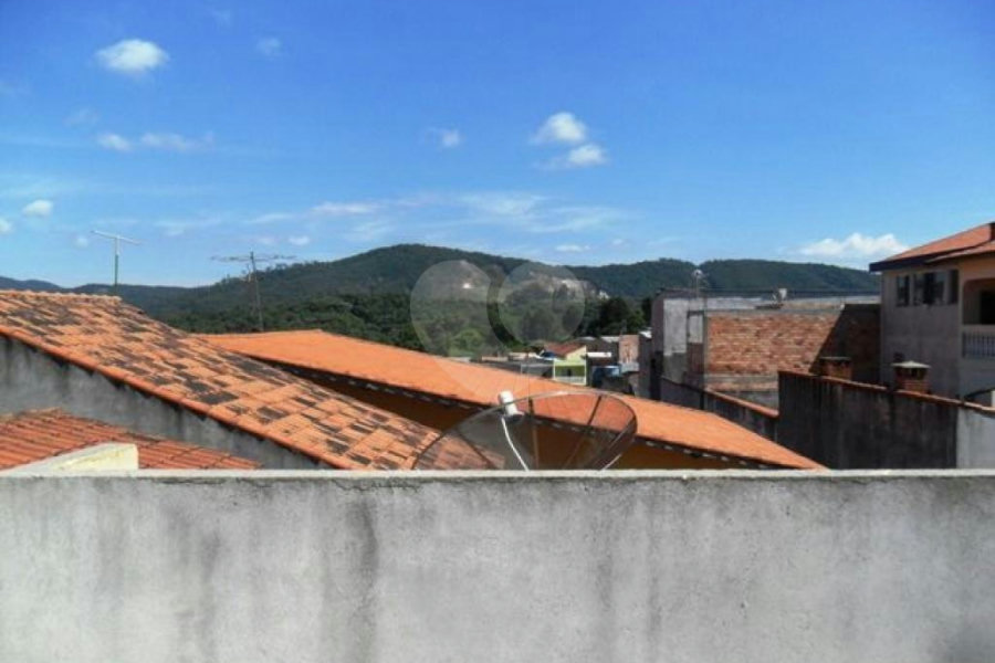 Sobrado à venda com 3 quartos, sendo 1 suíte, em Parque Continental, Guarulhos, SP