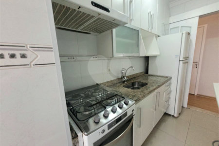 Apartamento para alugar com 2 quartos em Vila Anastácio, São Paulo, SP