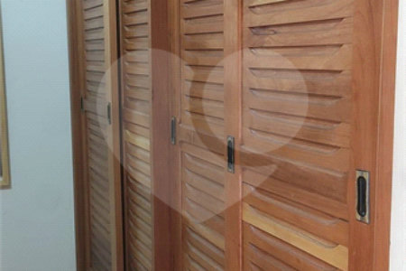 Chácara à venda com 4 quartos, sendo 3 suítes, em Campos de Atibaia, Atibaia, SP