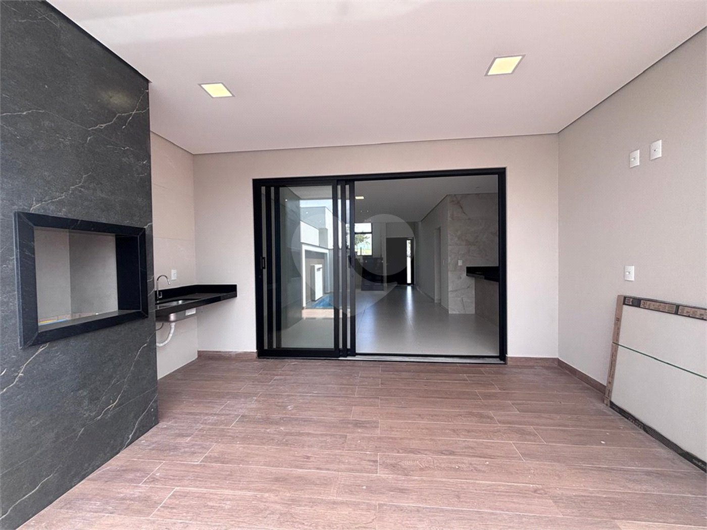 Casa à venda com 3 suítes no condomínio Campos do Conde I e II, Sorocaba - SP