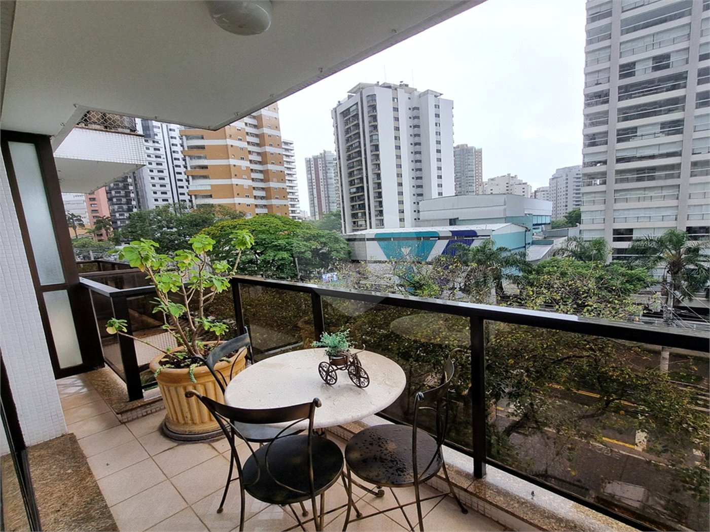 Apartamento à venda com 3 quartos, sendo 1 suíte, em Santana, São Paulo, SP