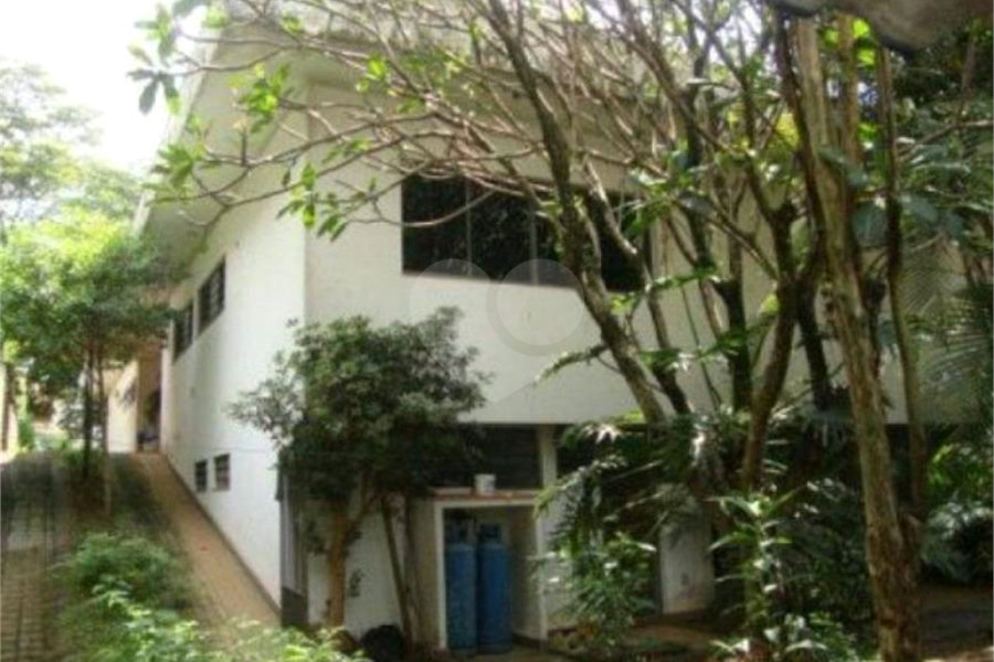 Casa Térrea à venda com 4 quartos, sendo 1 suíte, em Jardim Floresta, São Paulo, SP