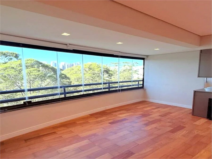 Apartamento para alugar com 2 suítes em Vila Andrade, São Paulo, SP