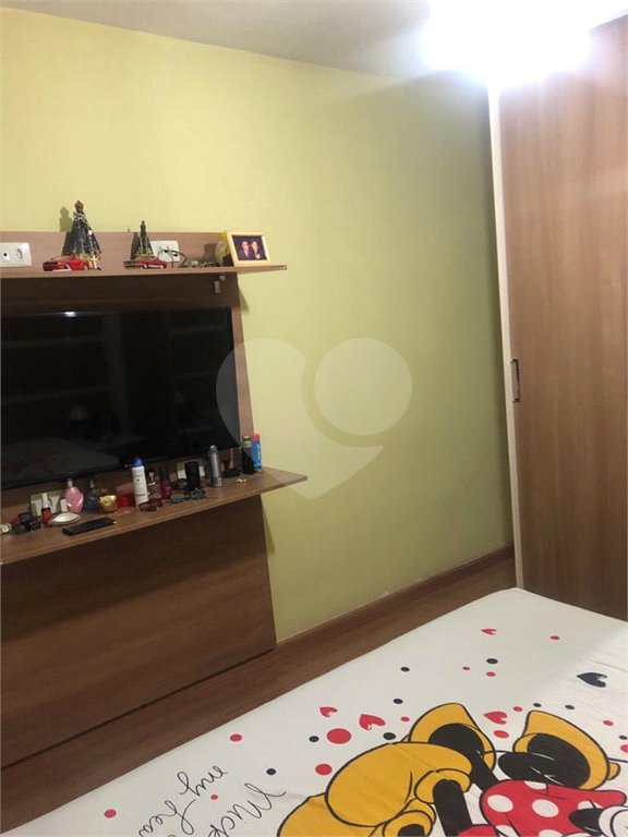 Casa à venda com 3 quartos, sendo 1 suíte, no condomínio Residencial Sabará, São Paulo - SP