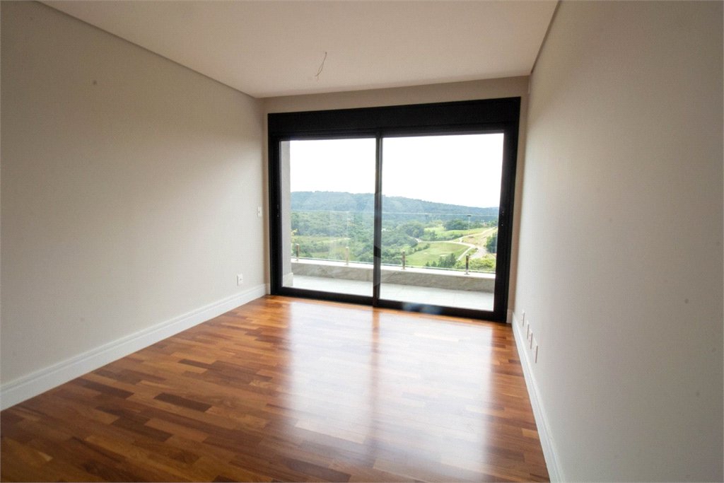 Casa à venda com 5 quartos, sendo 4 suítes, em Vila Darcy Penteado (mailasqui), São Roque, SP