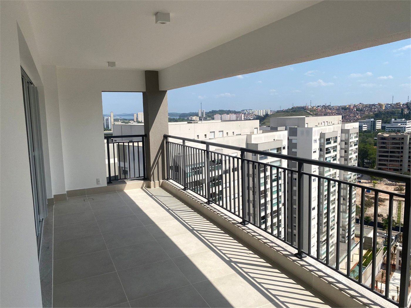 Apartamento à venda com 2 suítes em Santo Amaro, São Paulo, SP