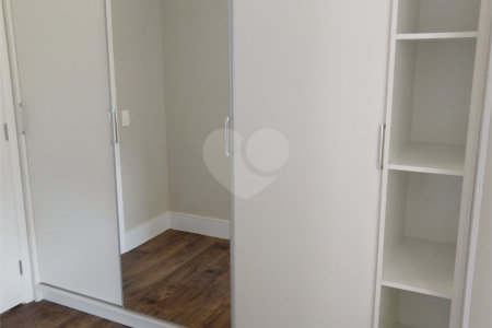 Apartamento à venda com 3 suítes em Vila Anastácio, São Paulo, SP