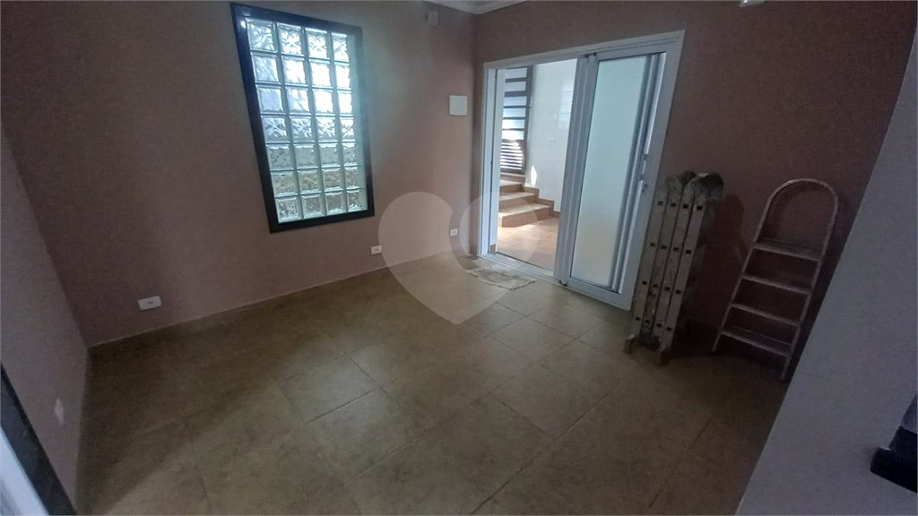 Sobrado à venda com 4 quartos, sendo 2 suítes, em Tremembé, São Paulo, SP