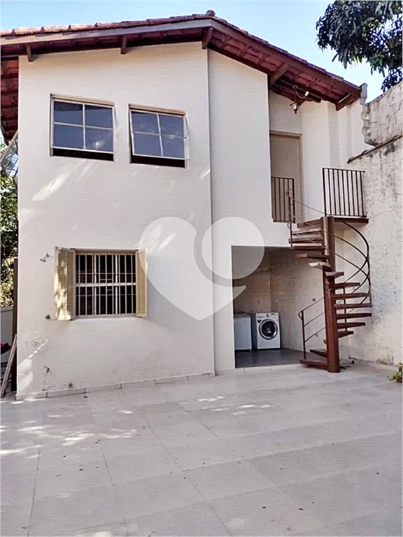 Sobrado à venda com 4 quartos, sendo 1 suíte, em Tremembé, São Paulo, SP