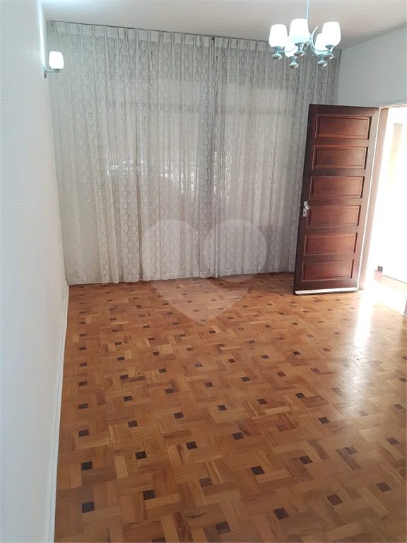 Sobrado à venda com 3 quartos, sendo 1 suíte, em Brooklin, São Paulo, SP