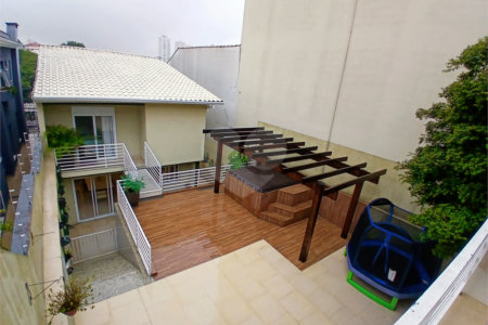 Sobrado à venda com 3 suítes em Vila Mariza Mazzei, São Paulo, SP