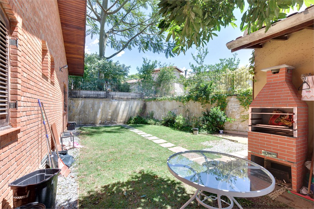 Casa Térrea à venda com 3 suítes em Jardim dos Estados, São Paulo, SP