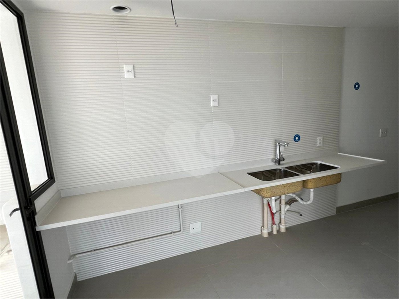 Apartamento à venda com 3 suítes em Pinheiros, São Paulo, SP