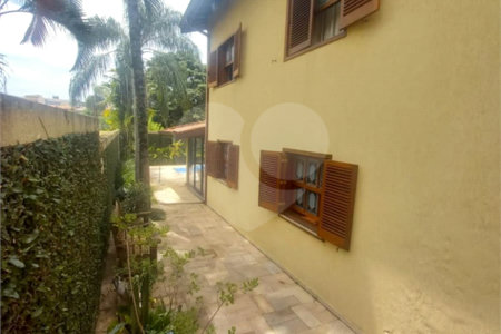 Casa à venda com 5 quartos, sendo 2 suítes, no condomínio Vinhas da Vista Alegre - Lado Sede, Vinhedo - SP