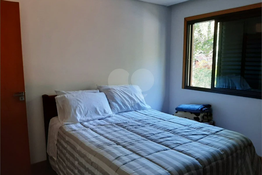 Casa à venda ou para alugar com 5 quartos, sendo 4 suítes, no condomínio Associação Reserva das Hortênsias, Mairiporã - SP