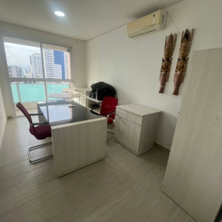 Sala Comercial para Locação Anual no Helbor Offices Santos | Moderna, Mobiliada e Pronta para Uso
