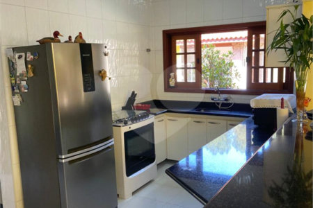 Casa à venda com 4 quartos, sendo 2 suítes, no condomínio Monte Belo, Salto - SP