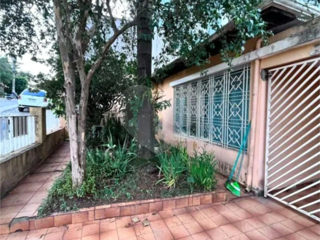 Casa Térrea à venda com 3 quartos em Vila Pereira Barreto, São Paulo, SP