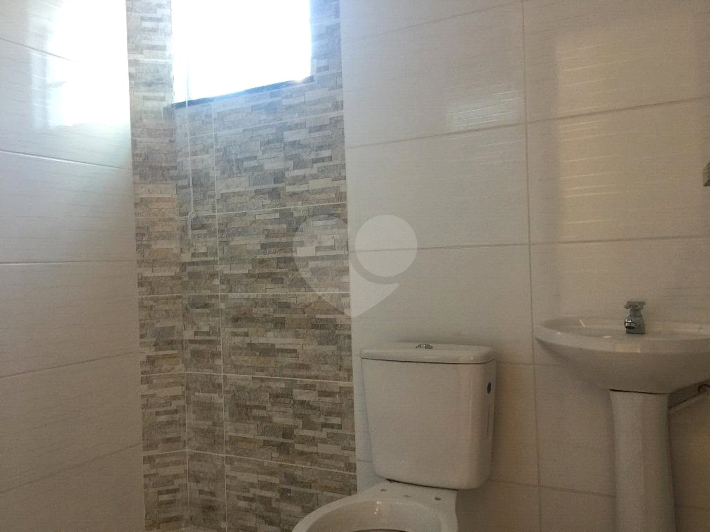 Sobrado à venda com 3 quartos, sendo 1 suíte,  em Vila Oliveira, Mogi das Cruzes, SP