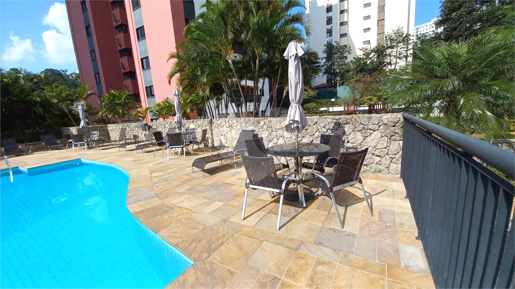 Apartamento à venda com 3 quartos, sendo 1 suíte,  em Butantã, São Paulo, SP