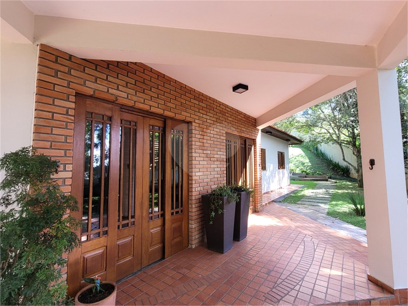 Casa à venda com 4 quartos, sendo 2 suítes, no condomínio Alpes da Cantareira, Mairiporã - SP