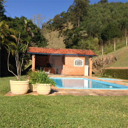 Sítio à venda com 4 quartos, sendo 1 suíte, no Centro, Piracaia, SP