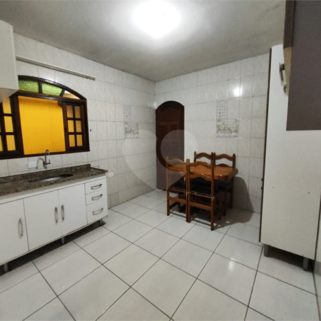 Sobrado à venda com 3 quartos em Jardim City, Guarulhos, SP