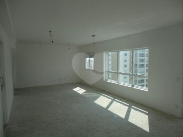 Apartamento à venda com 3 suítes em Campo Belo, São Paulo, SP