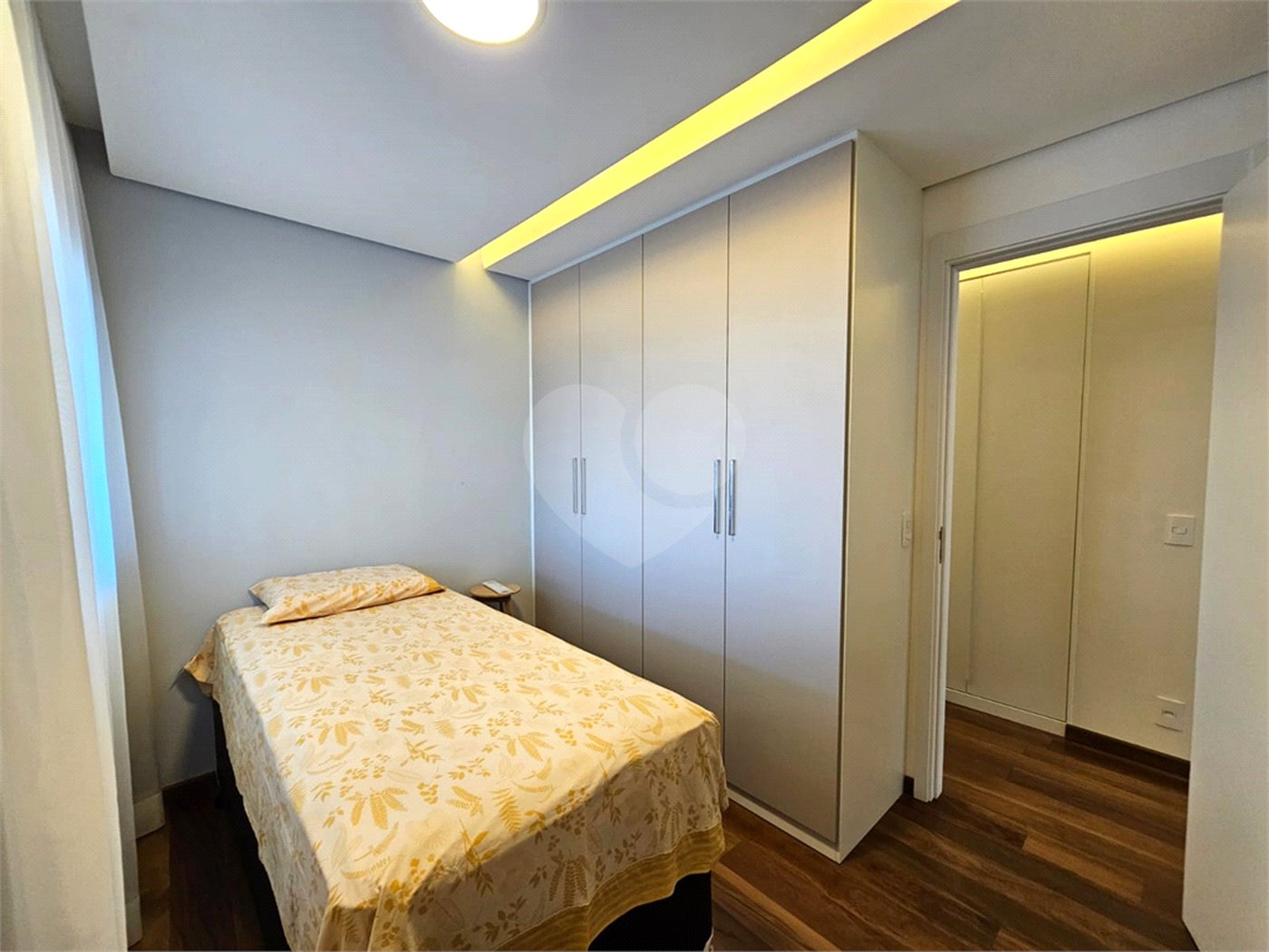 Apartamento à venda com 3 quartos, sendo 1 suíte, em Chácara Santo Antônio, São Paulo, SP