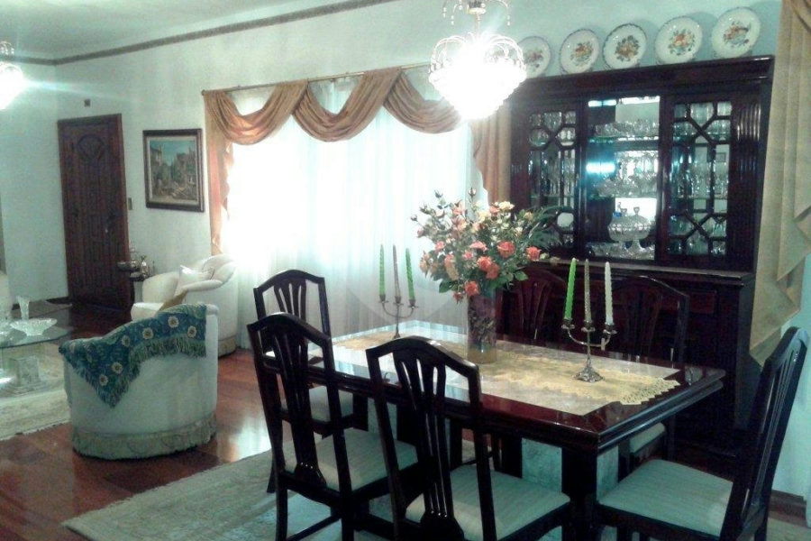 Casa Térrea à venda ou para alugar com 4 suítes em Jardim Floresta, São Paulo, SP