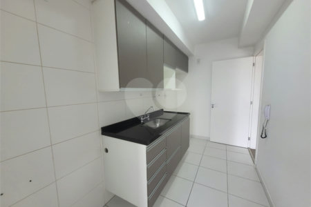 Apartamento à venda com 3 quartos, sendo 1 suíte, em Barra Funda, São Paulo, SP