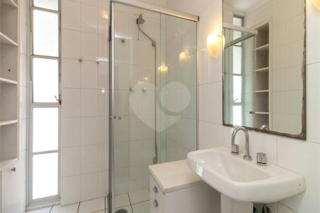 Casa à venda com 3 quartos, sendo 2 suítes, em Alto de Pinheiros, São Paulo, SP