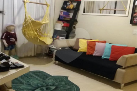 Apartamento à venda com 3 quartos, sendo 1 suíte, em Vila Olímpia, São Paulo, SP