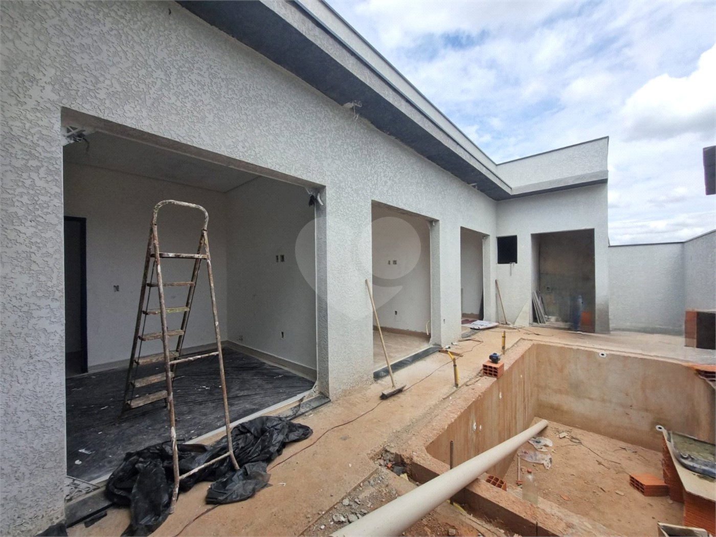 Casa à venda com 3 quartos, sendo 1 suíte, no condomínio Reserva Ipanema I, Sorocaba - SP