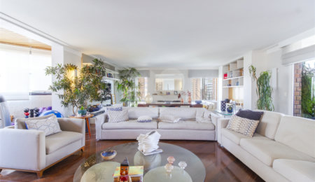 Apartamento à venda com 4 quartos, sendo 2 suítes,  em Indianópolis, São Paulo, SP