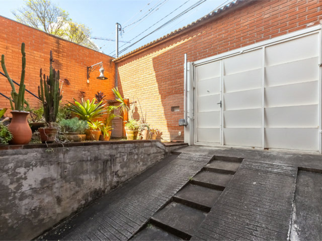 Sobrado à venda com 3 quartos, sendo 1 suíte,  em Jardim Prudência, São Paulo, SP